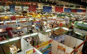 Vietnam-Laos Trade Fair 2015 opens - ảnh 1